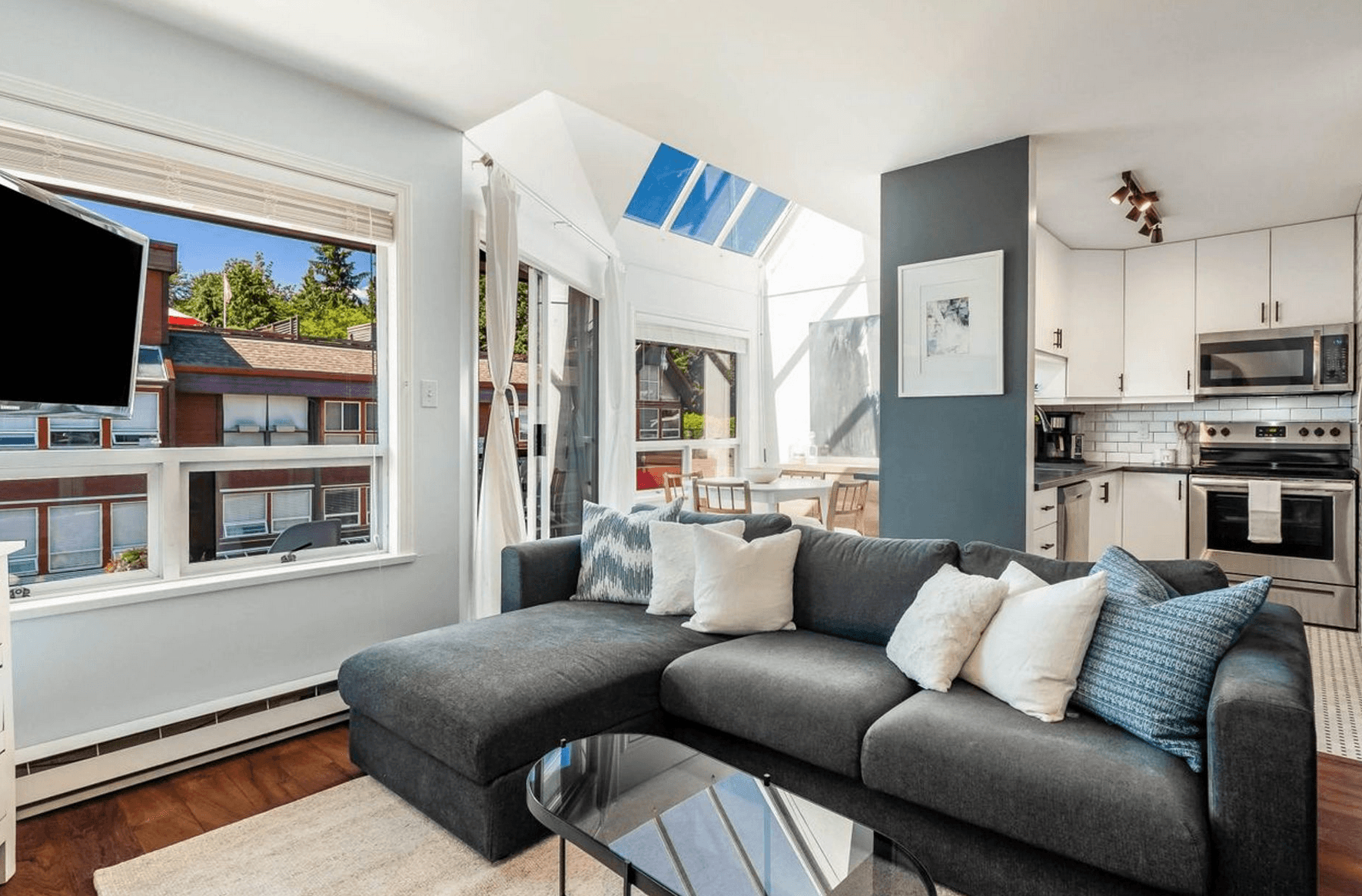Image for 305 3711 Delbrook Avenue